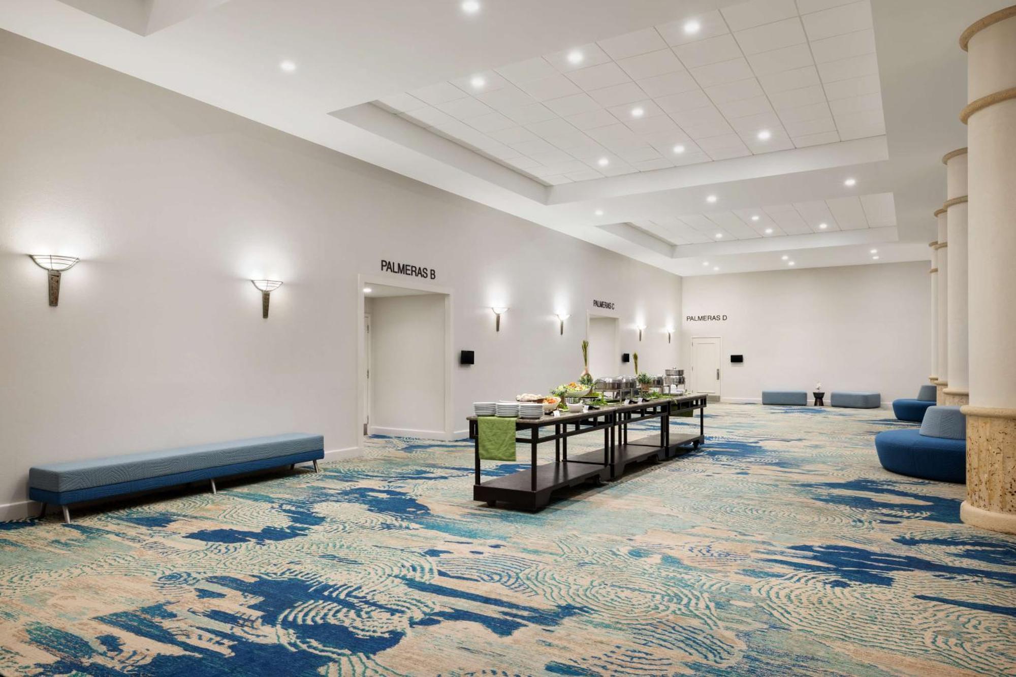 Embassy Suites By Hilton San Juan - Hotel & Casino Zewnętrze zdjęcie